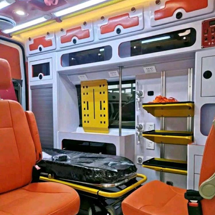 雄关区长途救护车护送病人租赁价格